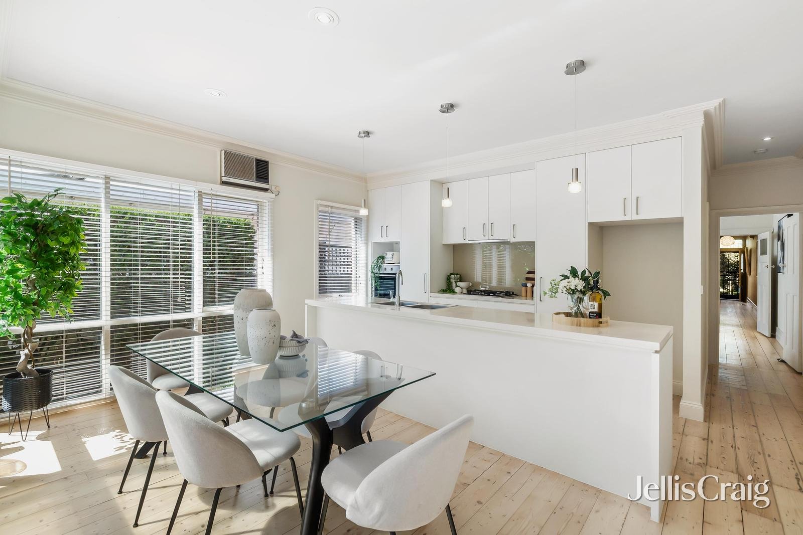 15 Warburton Road, Camberwell image 3