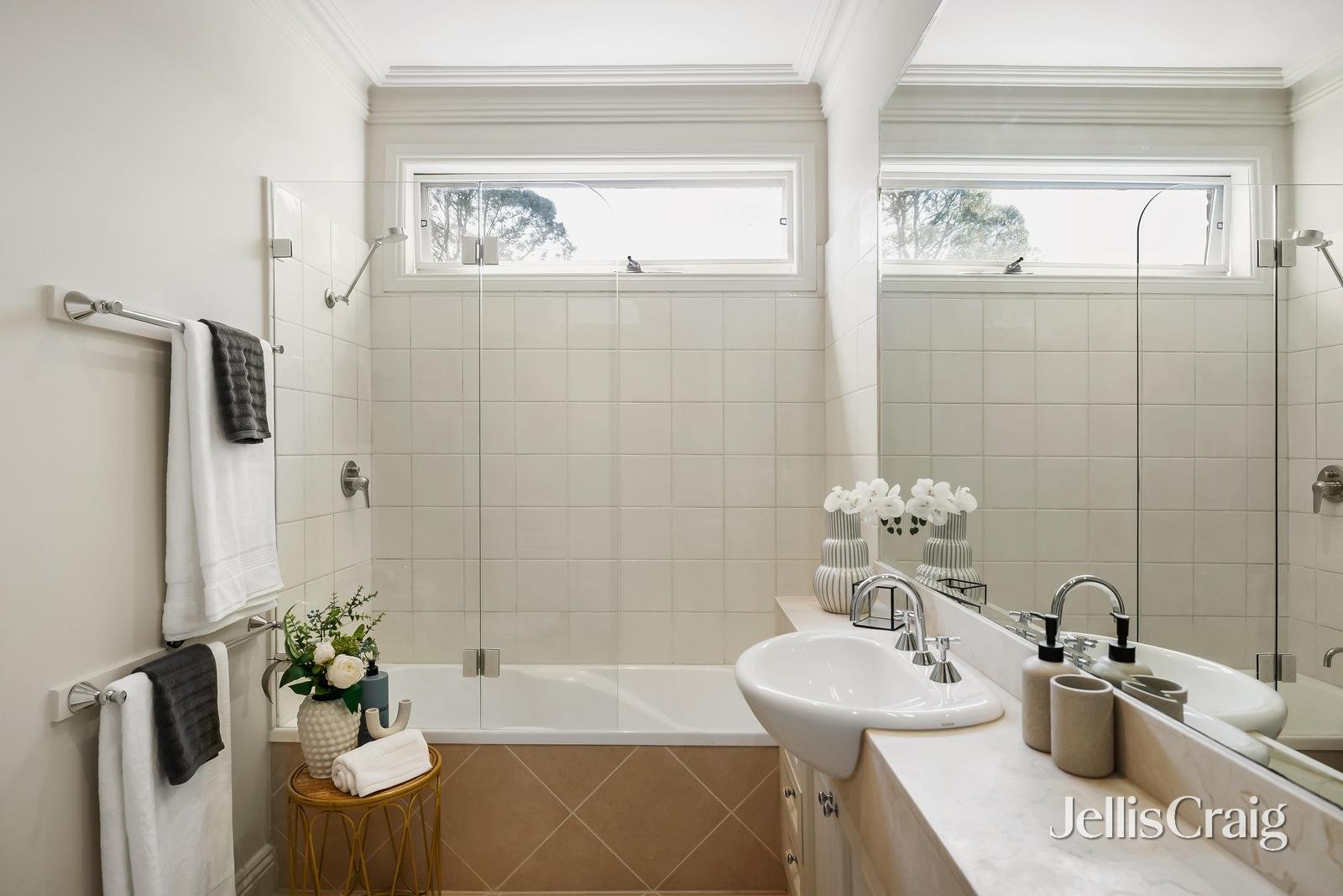15 Warburton Road, Camberwell image 4