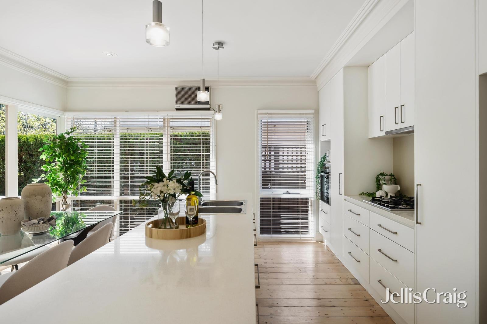 15 Warburton Road, Camberwell image 5