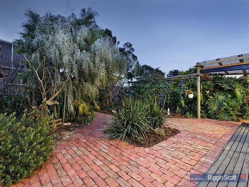 15 Watson Court, Altona image 6