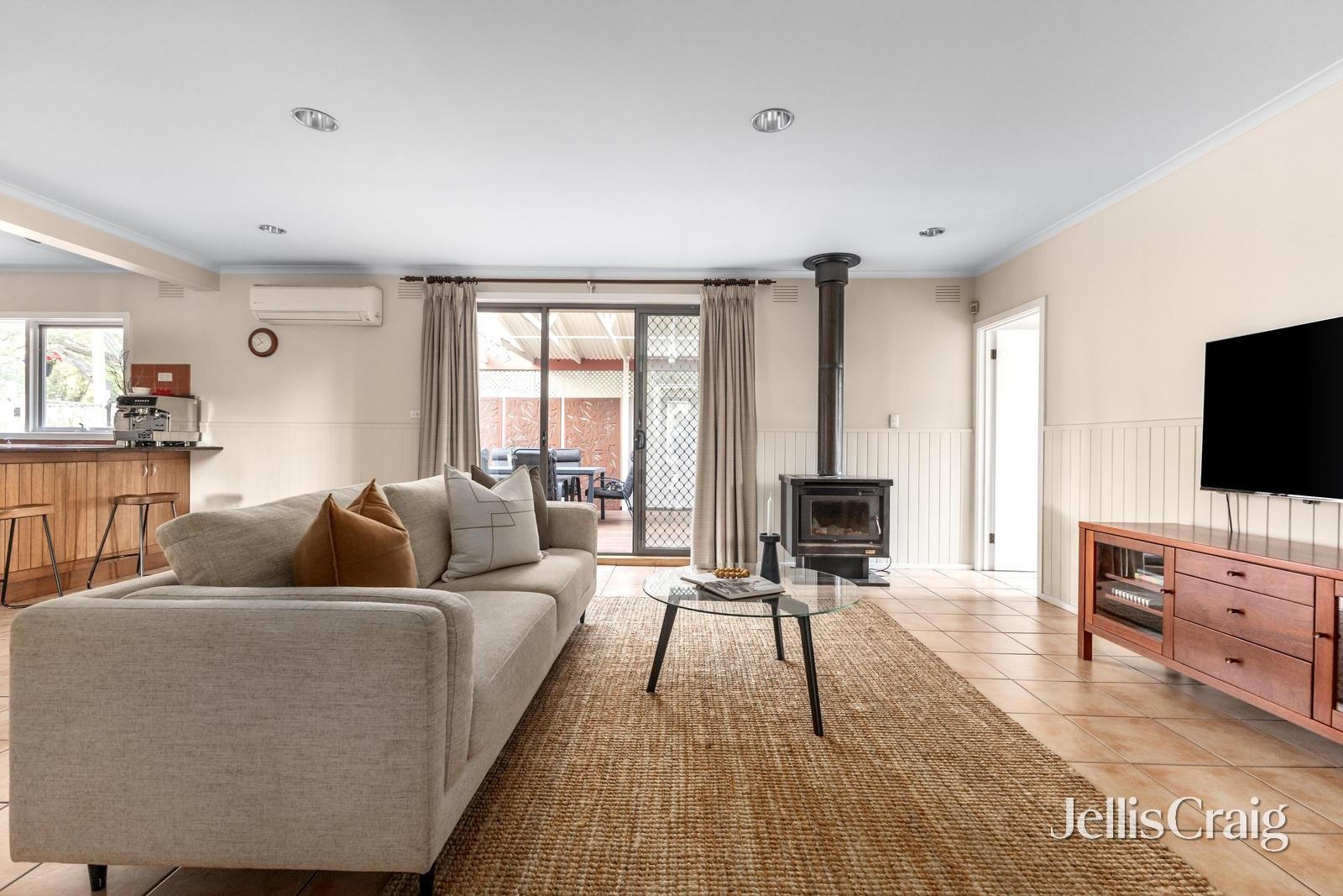 15 Westmere Place, Viewbank image 6