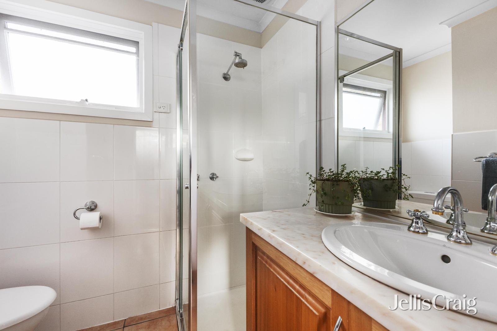 15 Westmere Place, Viewbank image 8