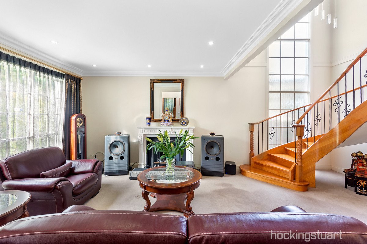 15 Westminster Street, Balwyn image 2