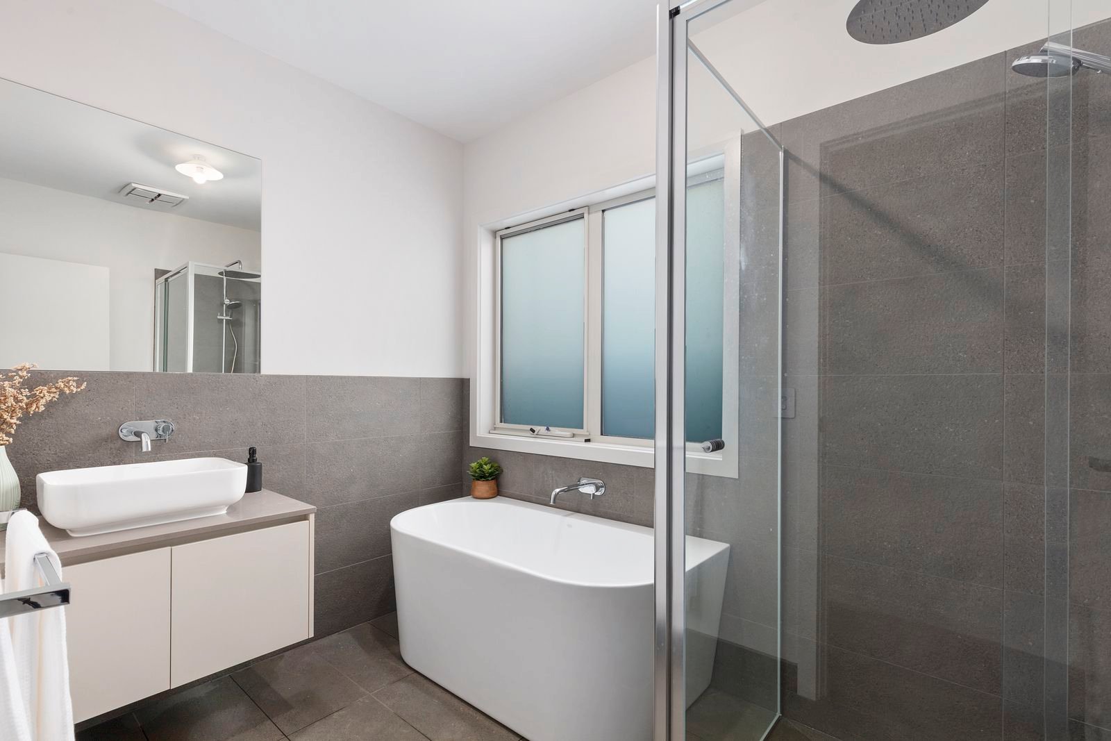 Property Gallery Thumbnail 10