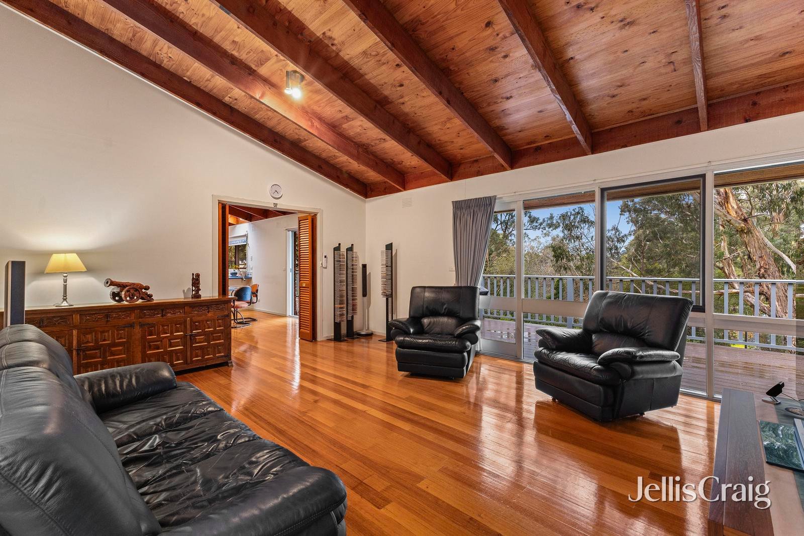 15 Whitefriars Way, Donvale image 6