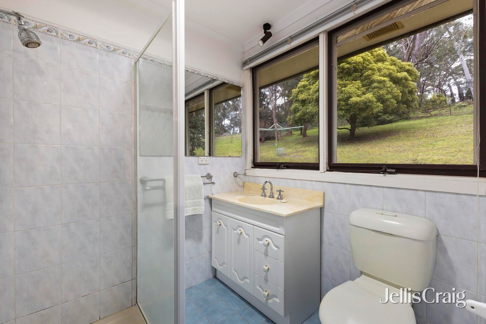 15 Whitefriars Way, Donvale image 9