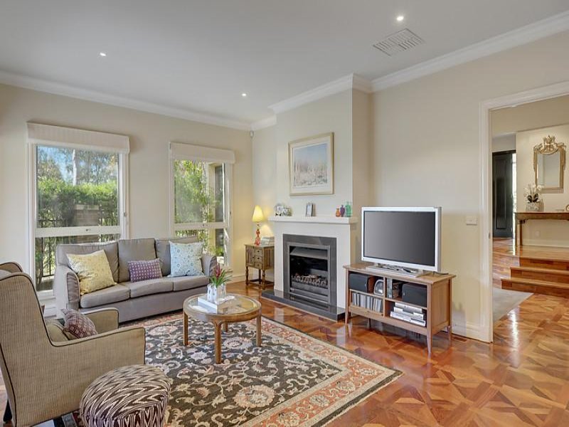 15 Whitehorse Road, Deepdene image 3