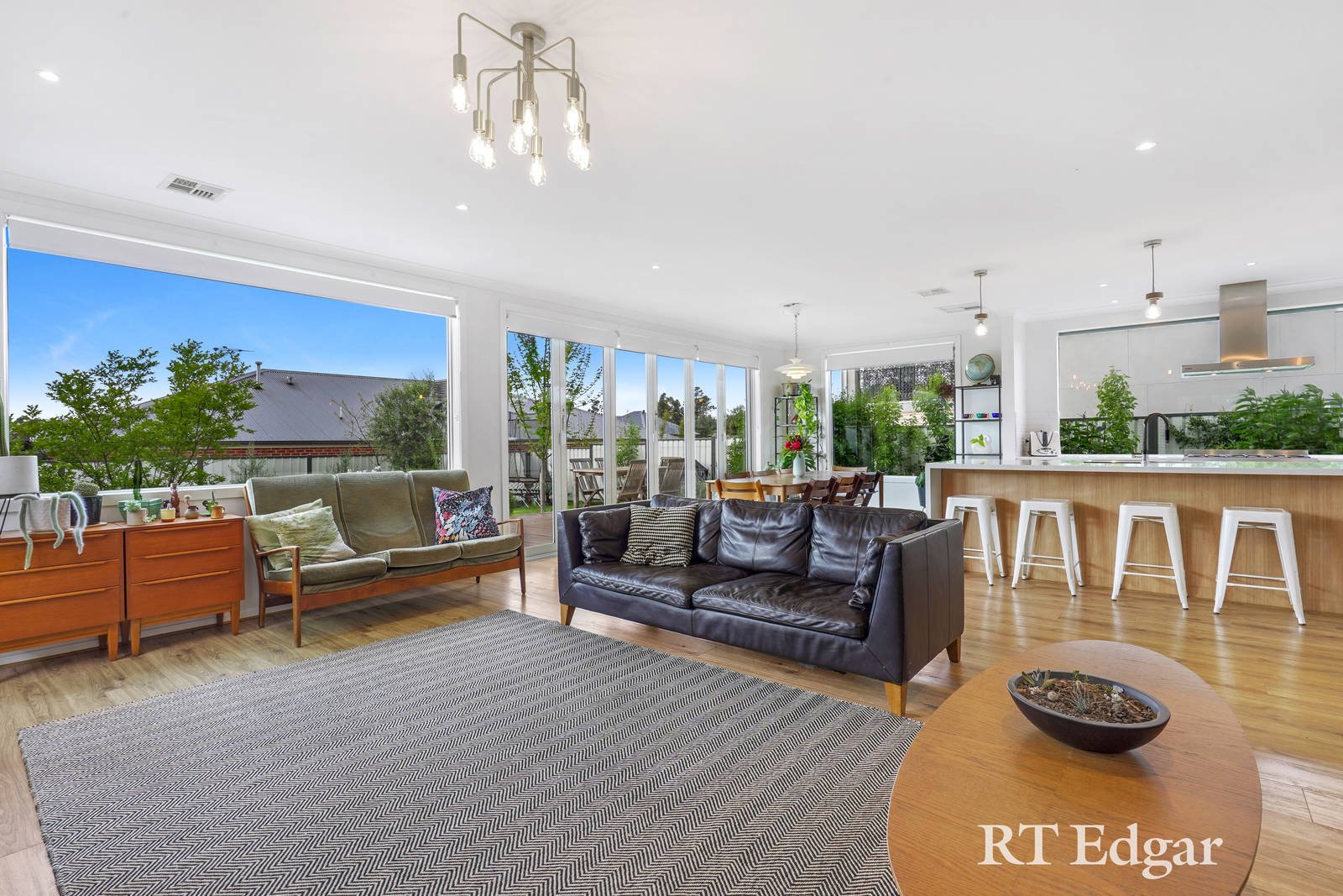 Property Gallery Thumbnail 8