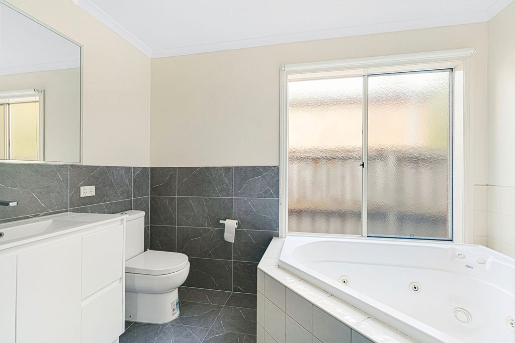 Property Gallery Thumbnail 10