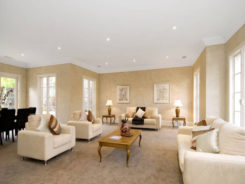 15 Windsor Crescent, Surrey Hills image 2