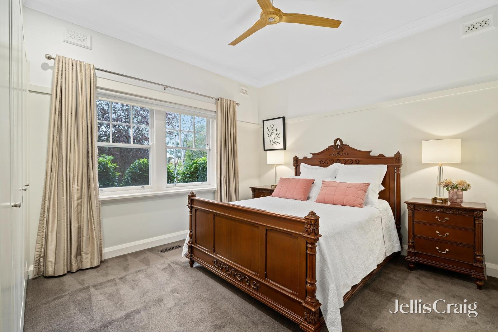 15 Wolseley Crescent, Blackburn image 7