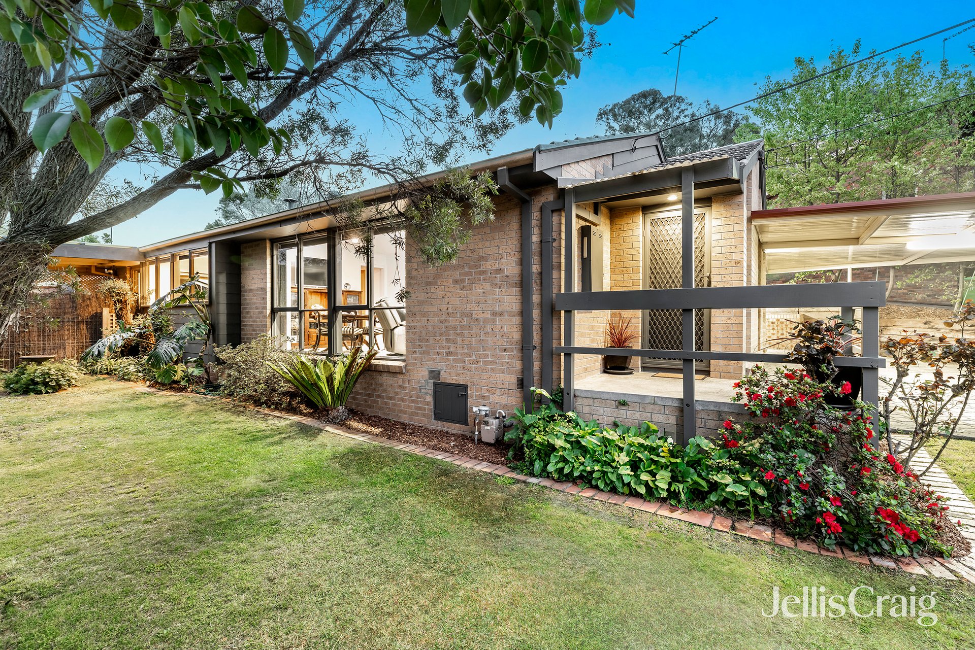 15 Yangoora Place, Greensborough image 1