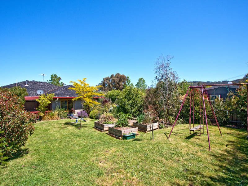 15 Yarra Street, Yarra Glen image 14