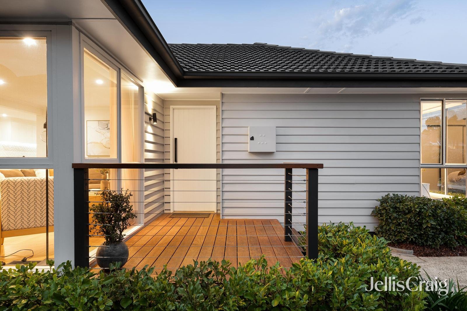 15 Yerrawa Drive, Watsonia image 2