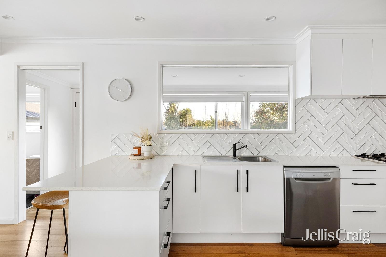 15 Yerrawa Drive, Watsonia image 4