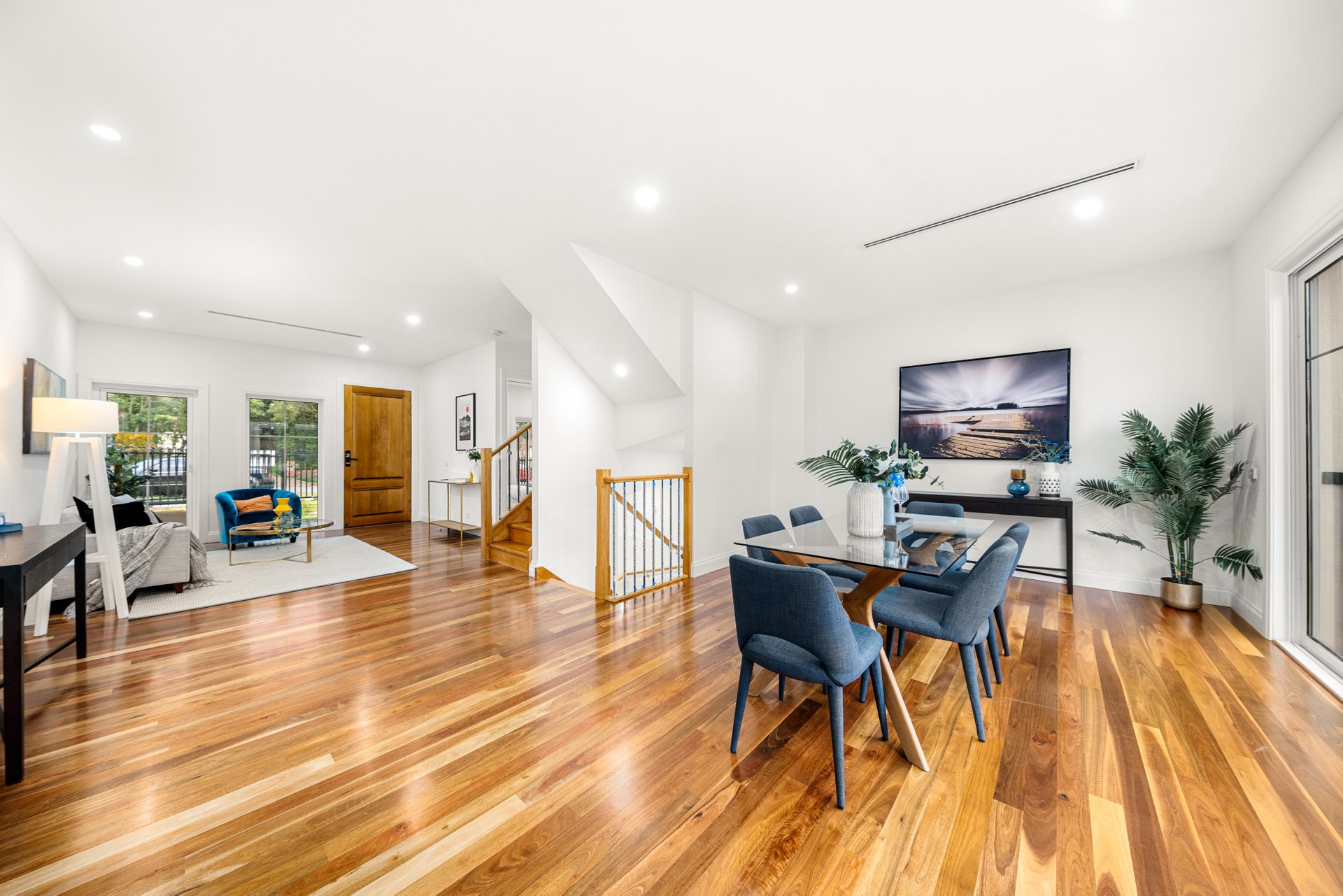 Property Gallery Thumbnail 3