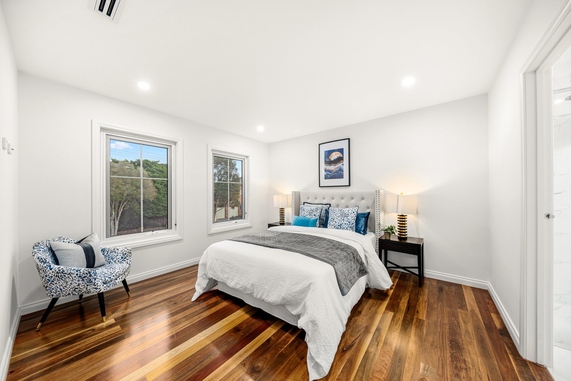 Property Gallery Thumbnail 9