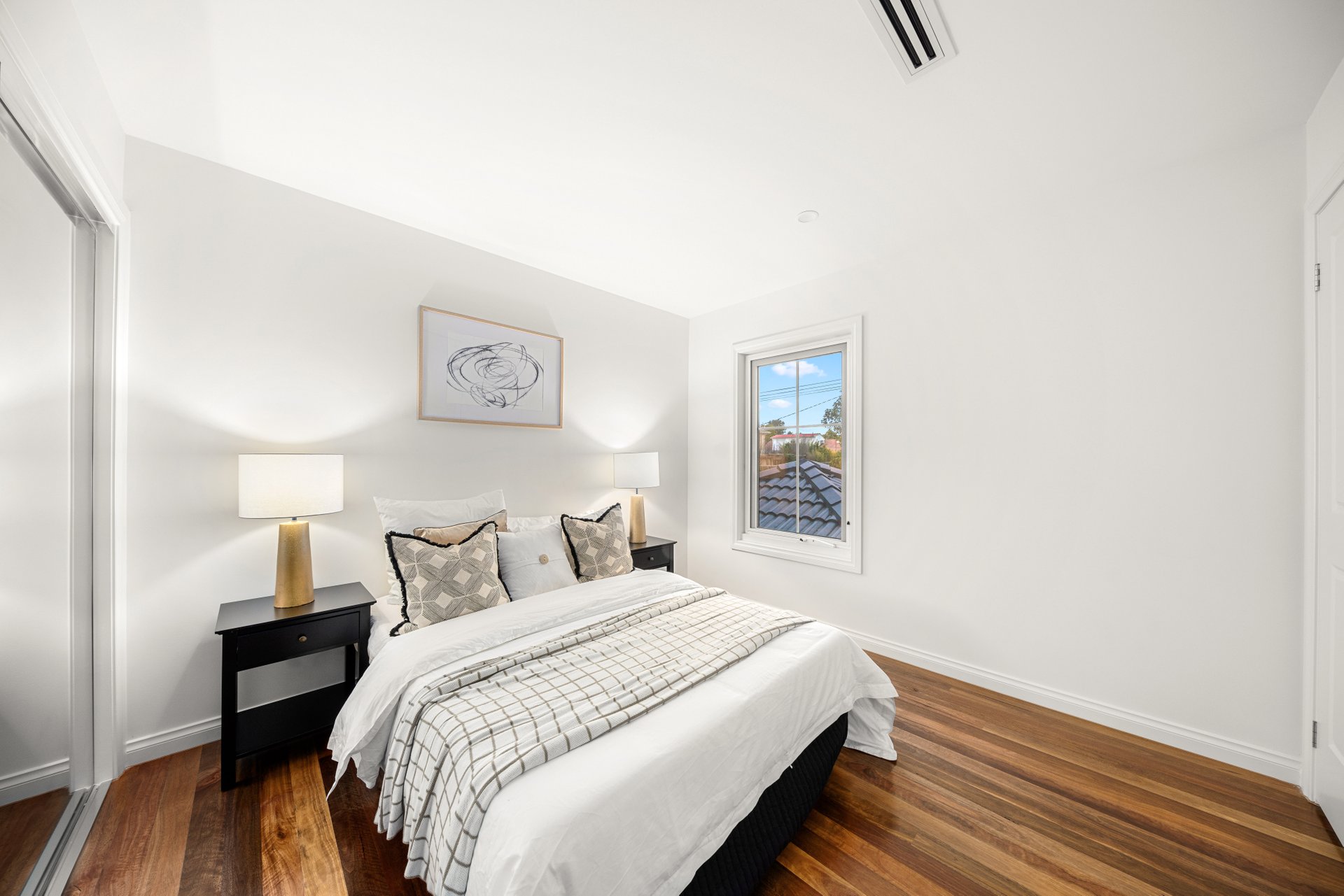 Property Gallery Thumbnail 10