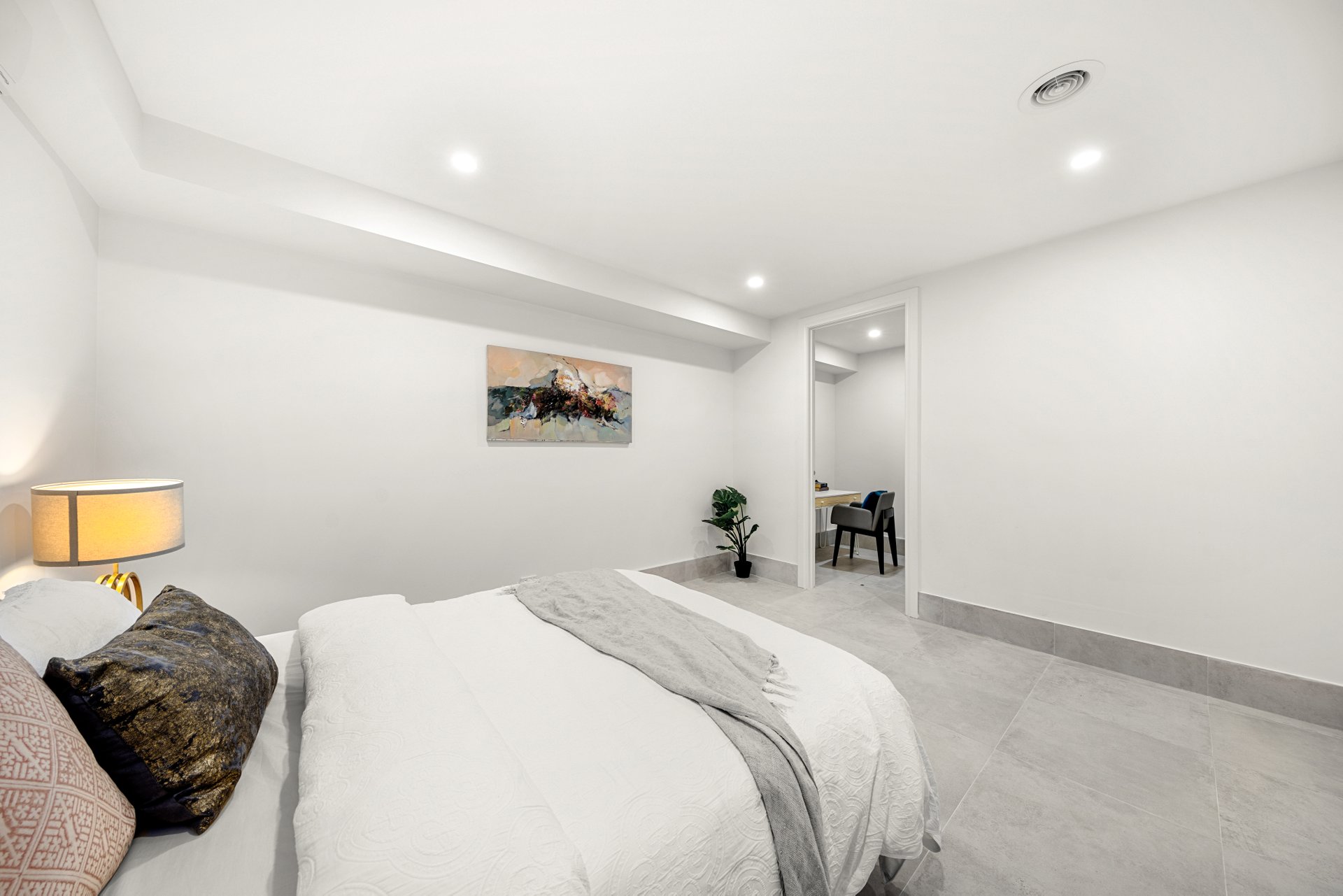 Property Gallery Thumbnail 13