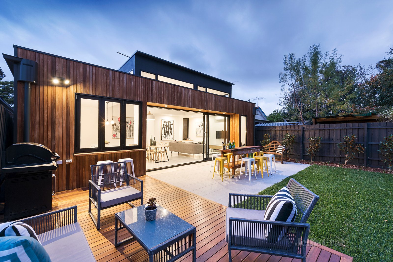 150 Beaconsfield Parade, Northcote image 2