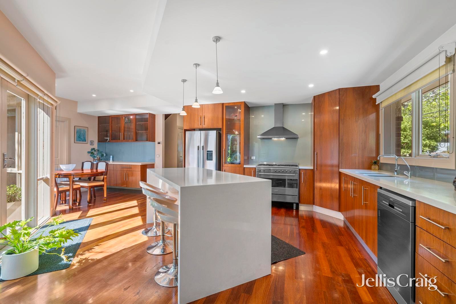 1/50 Monash Street, Box Hill South image 2