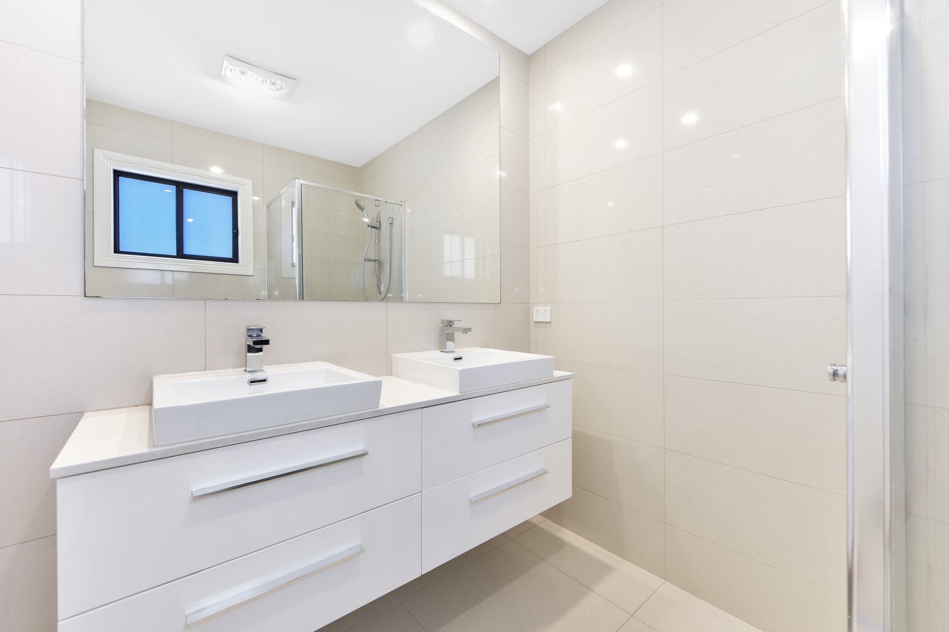 1/50 Myrtle Street, Glen Waverley image 4