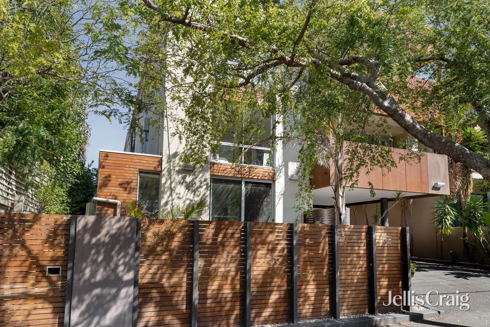 1/50 Ormond Road, Elwood image 1