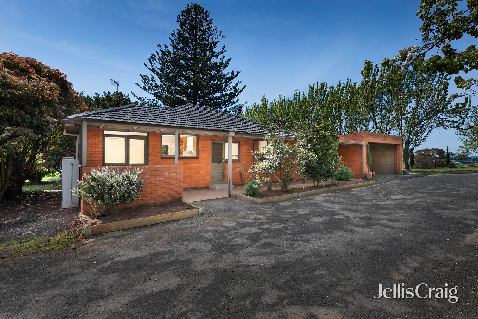 150 Quayle Road, Wandin&nbsp;North image 2