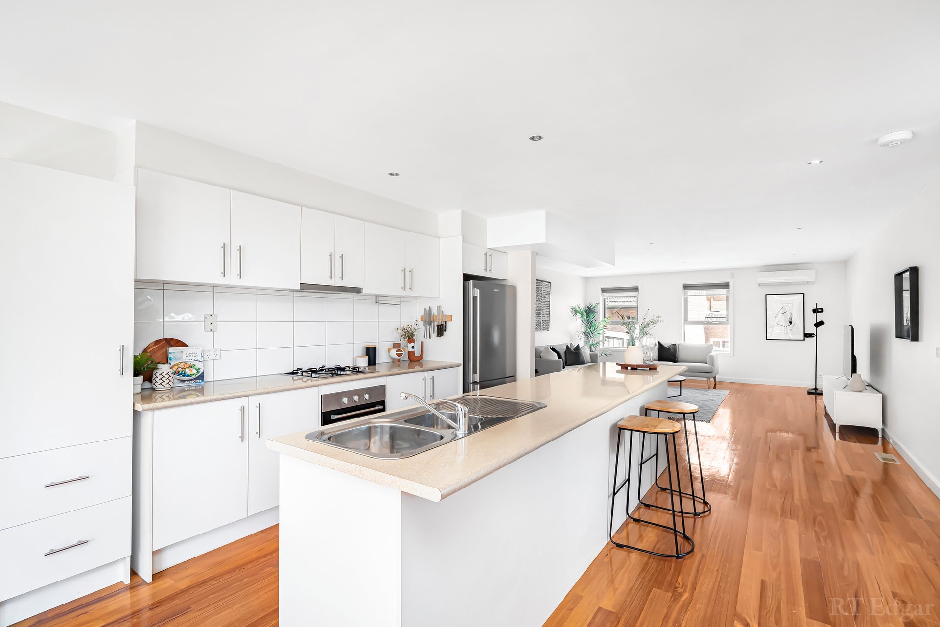 Property Gallery Thumbnail 2