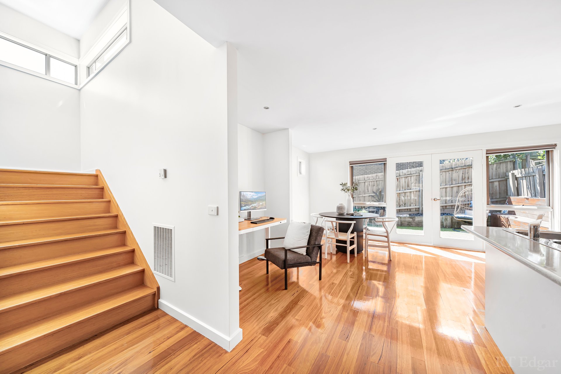 Property Gallery Thumbnail 8