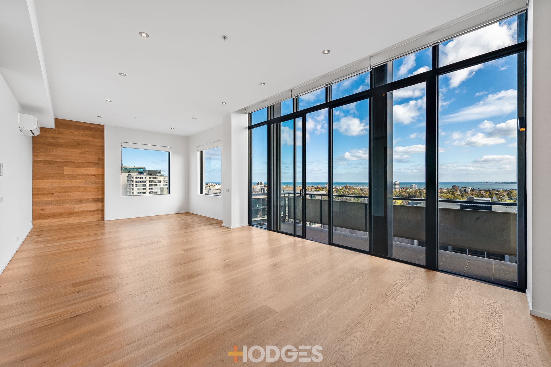 1503 / 610 St Kilda Road MELBOURNE