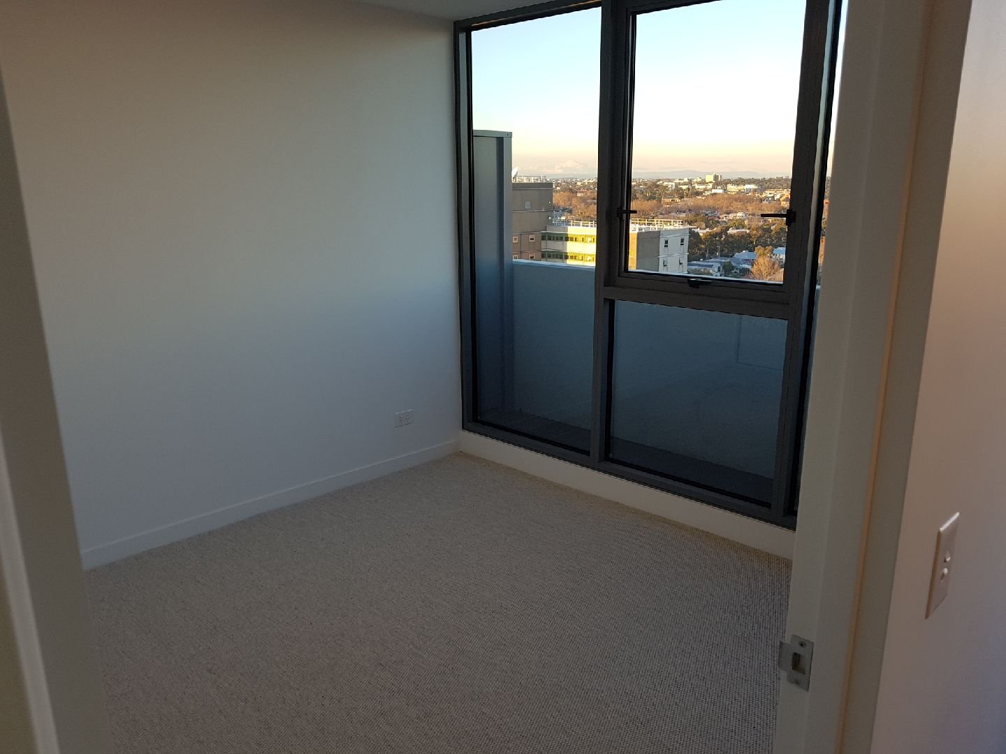 1509/1 Ascot Vale Road, Flemington image 4