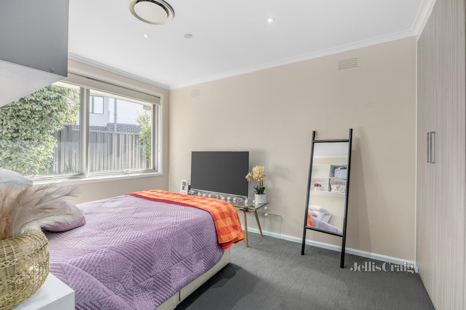 1/51 Avonhurst Drive, Glen Waverley image 6