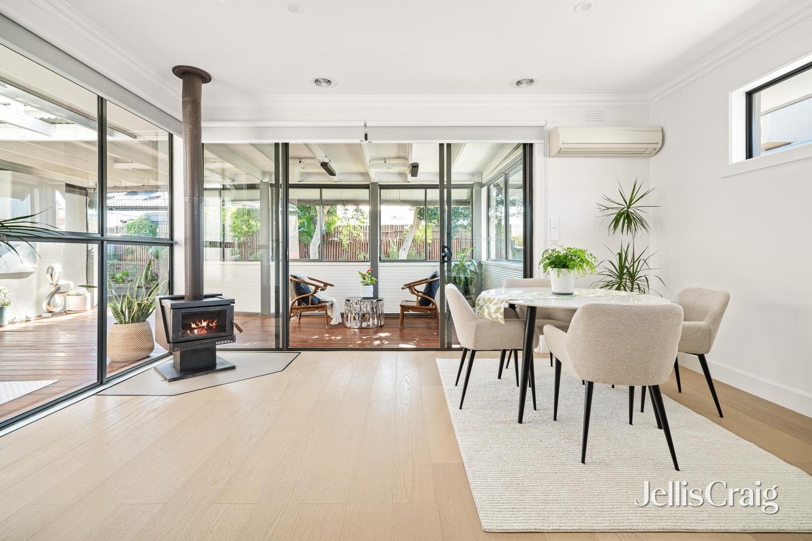 151 Bay Road, Sandringham image 2