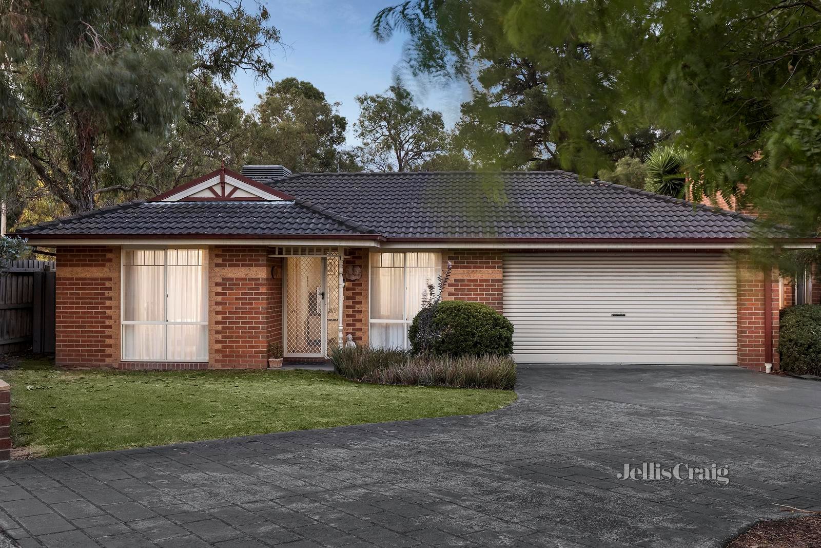 1/51 Bayfield Road West, Bayswater North image 1