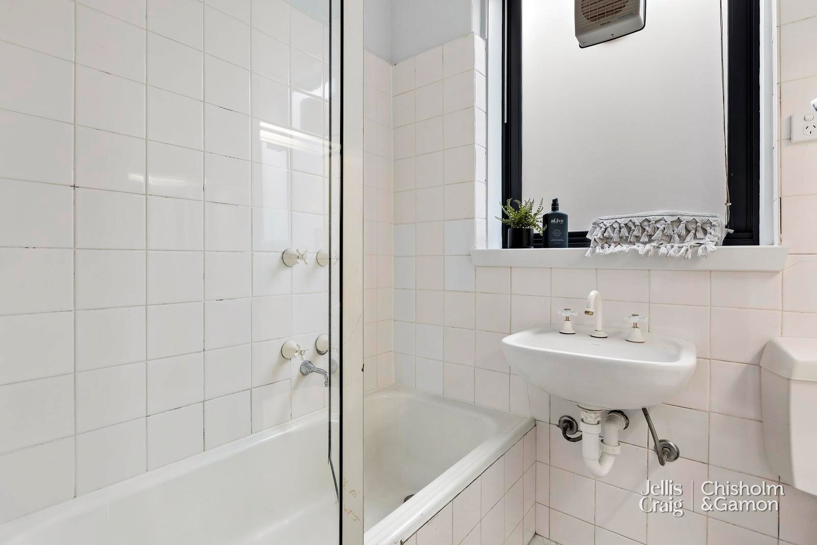 1/51 Ruskin Street, Elwood image 6