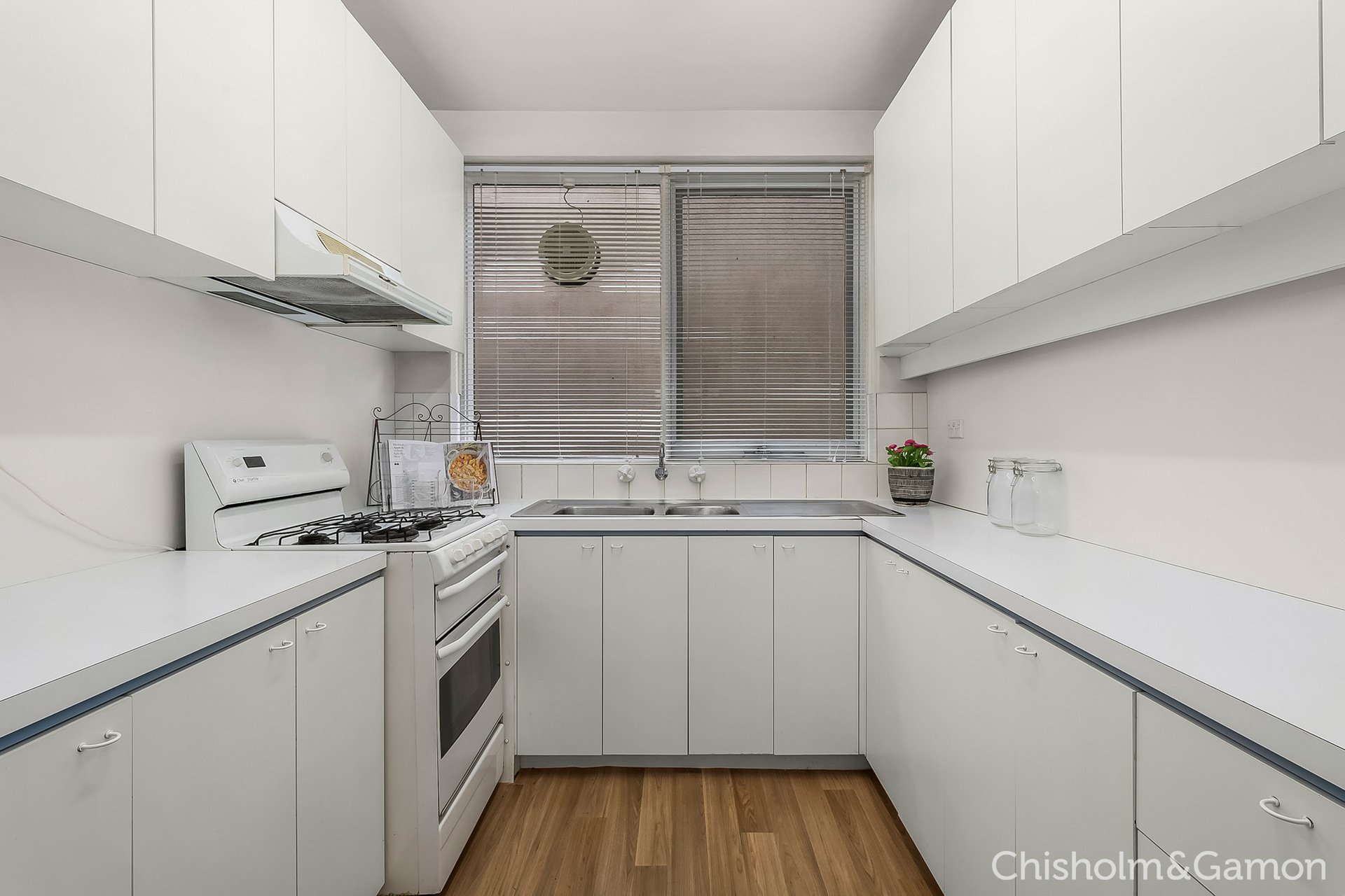 1/51 Ruskin Street, Elwood image 3
