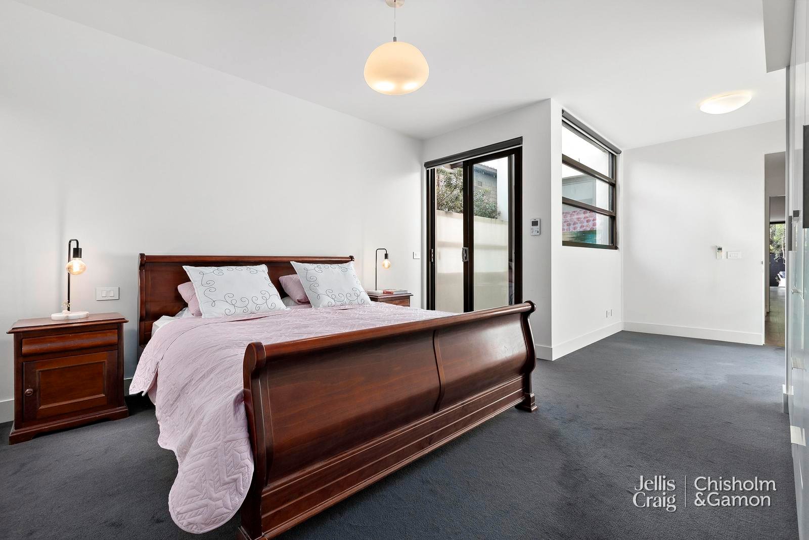1/51 Spray Street, Elwood image 4