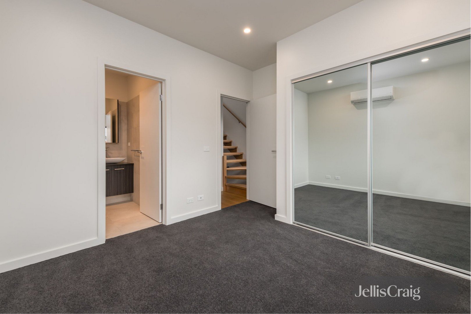 15/10 Davies Street, Brunswick image 3