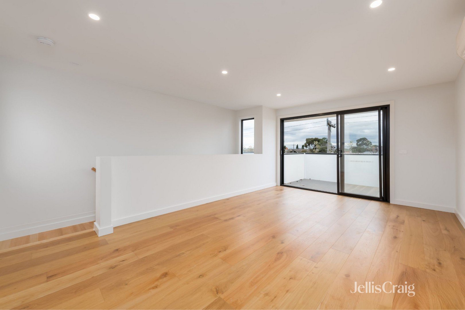 15/10 Davies Street, Brunswick image 1