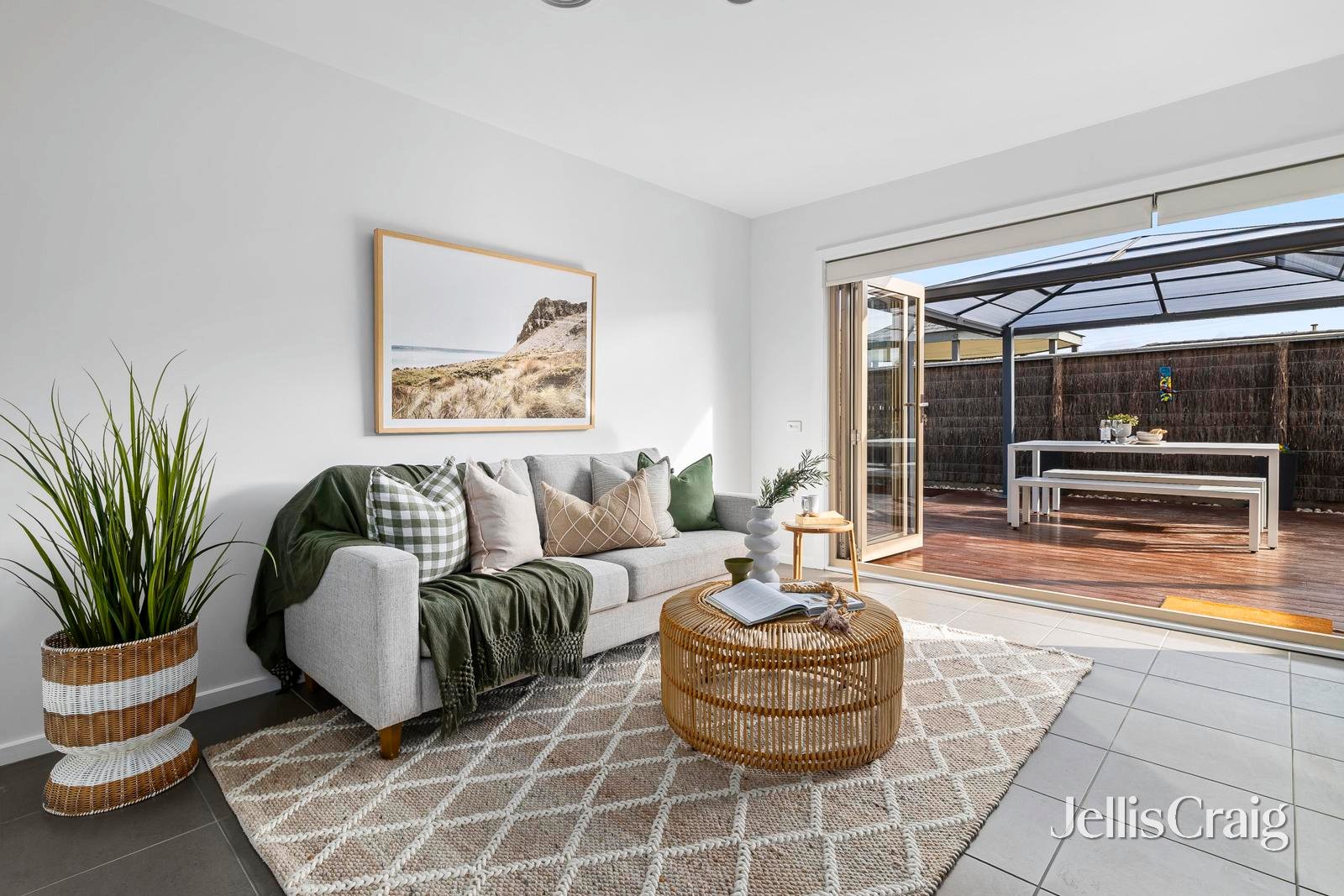 15/110 Bungower Road, Mornington image 5