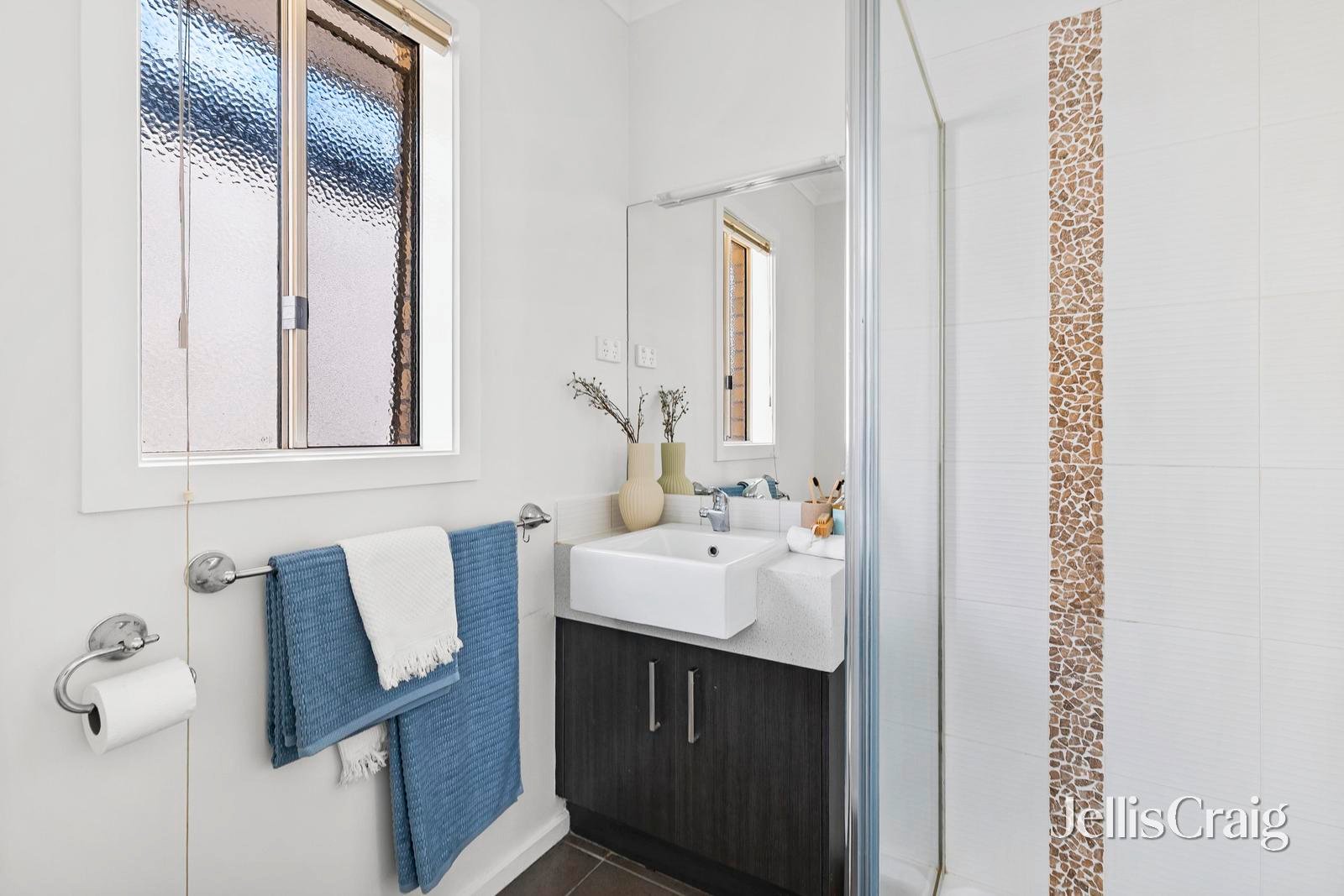 15/110 Bungower Road, Mornington image 7