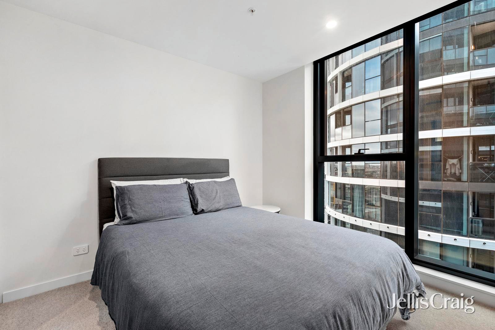 1511/105 Batman Street, West&nbsp;Melbourne image 3