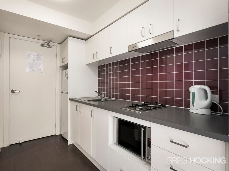 15/117 Ballarat Road, Footscray image 4
