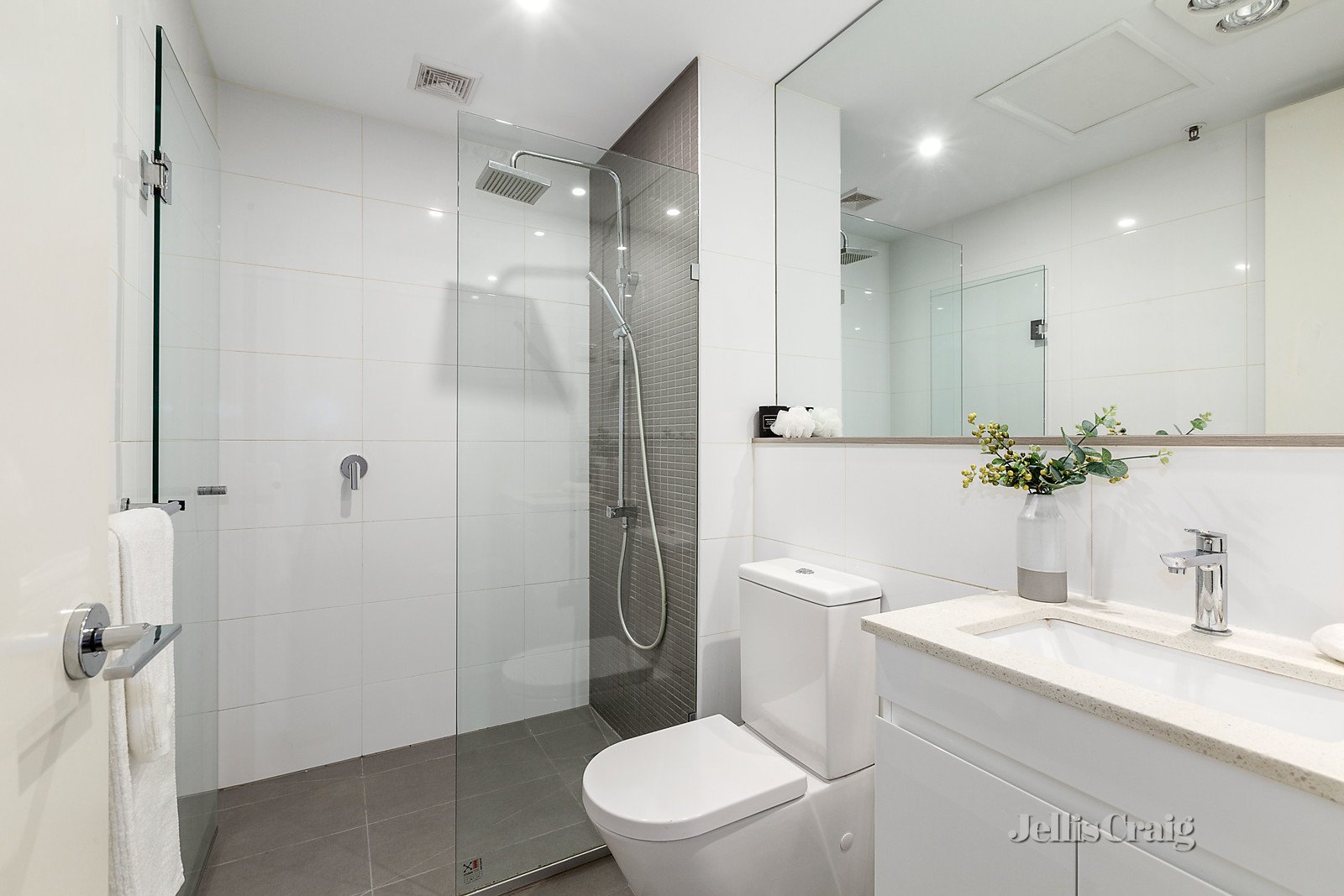 15/12-16 Carrum Street, Malvern East image 9