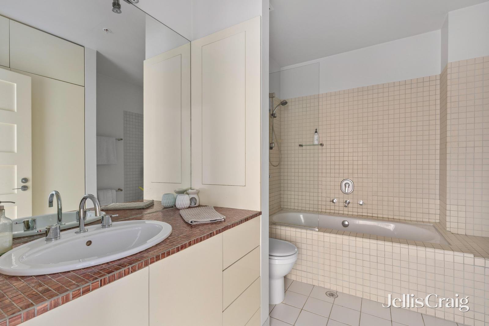 15/149 Fitzroy Street, St Kilda image 7