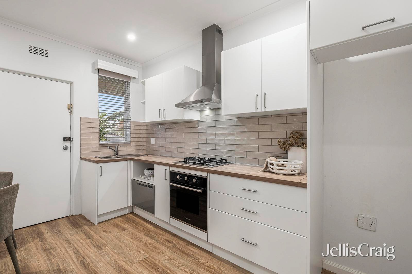 15/15-17 Cochrane Street, Brighton image 6