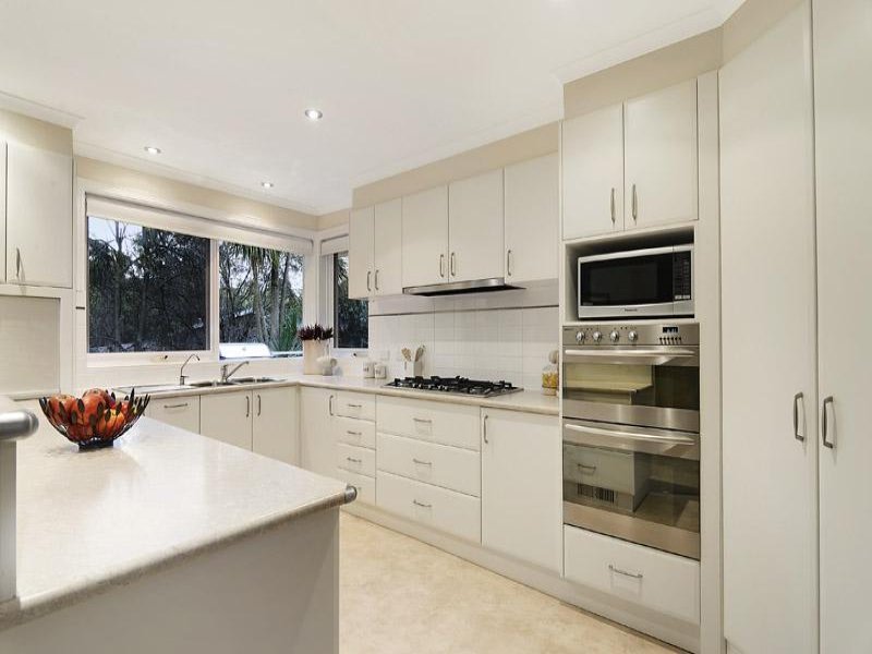 15/17 Kingsley Crescent, Mont Albert image 5