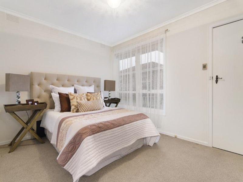15/17 Kingsley Crescent, Mont Albert image 7