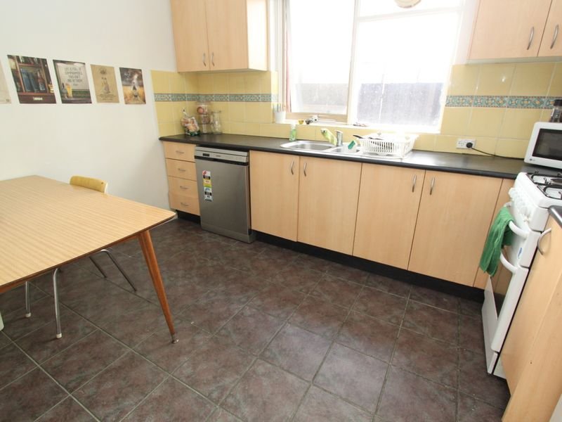 Property Gallery Thumbnail 6